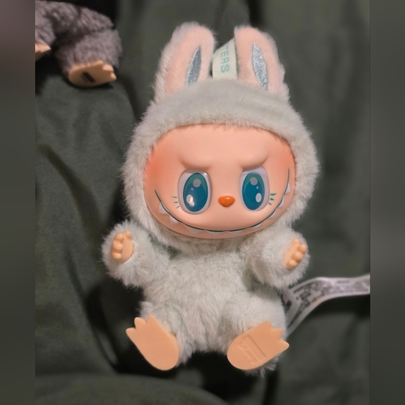 Have a Seat Labubu Ququ - Picture 2 of 3